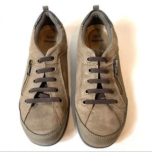 Earth Origins Slip On Shoes Womens 7.5W Brown Suede Leather Casual Loafers Flats